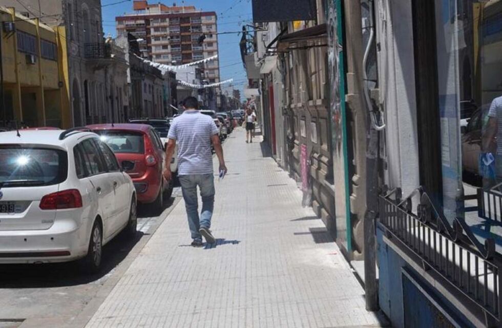 Avanza sobre calle Francia la obra de renovación del microcentro