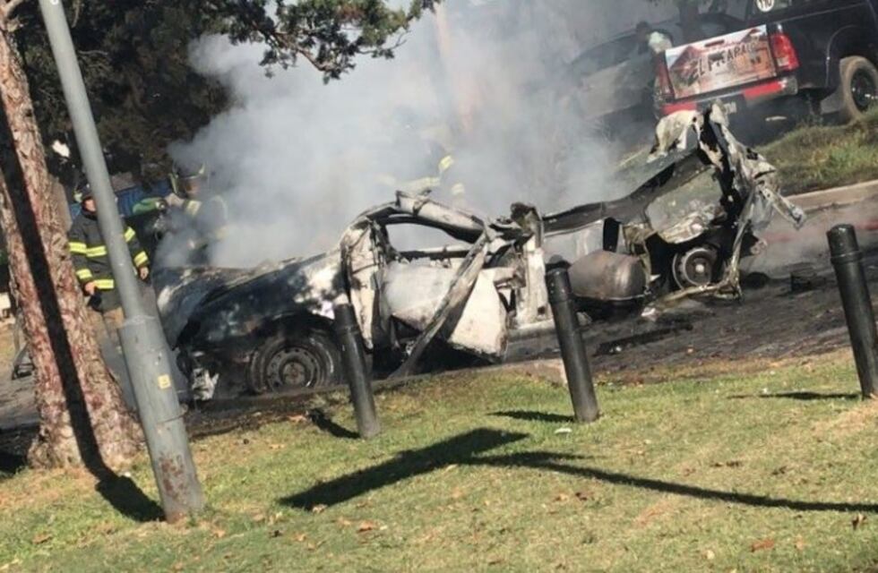 Pánico en la zona de La Fluvial por la explosión de un auto