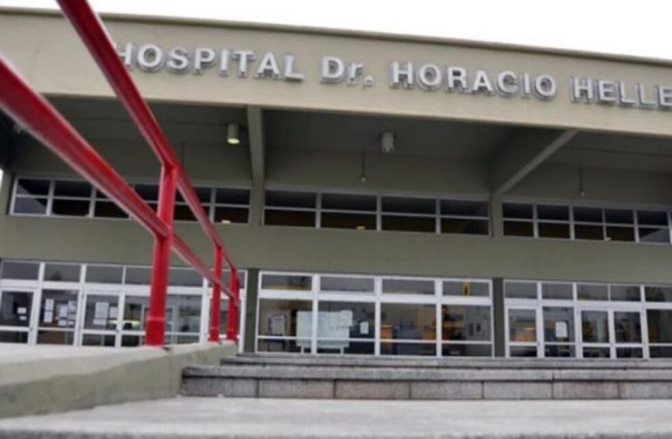 Fue al hospital por una molestia en el ojo y el médico abusó de ella