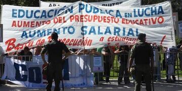 Paro universitarios nucleados en Coad.