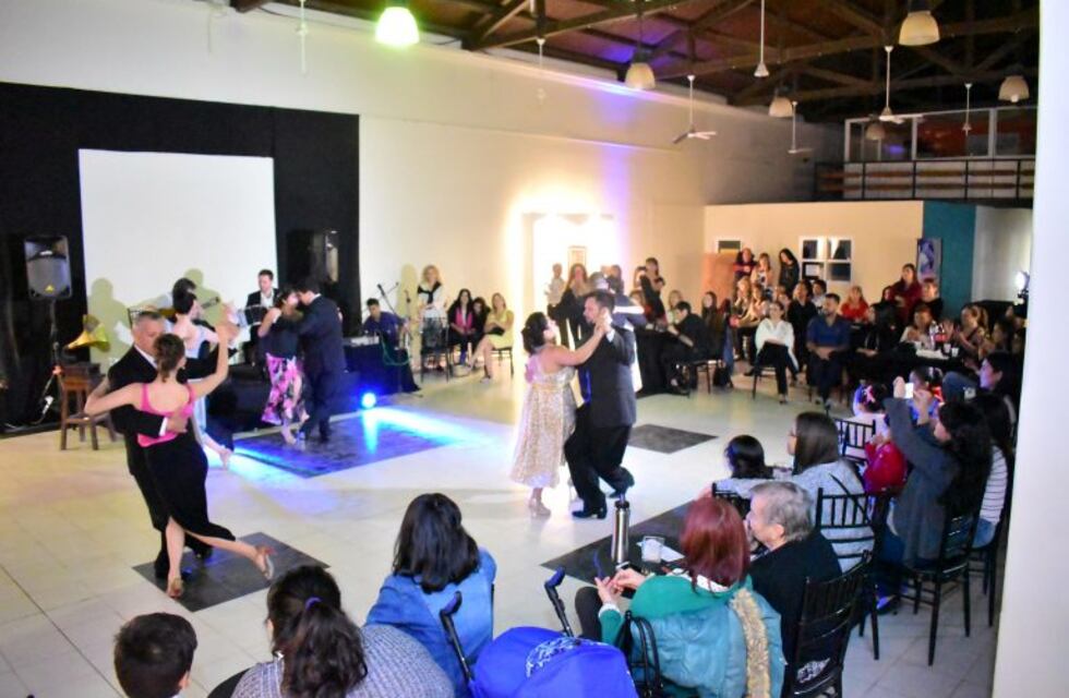 Velada de tango en el Centro Cultural Municipal