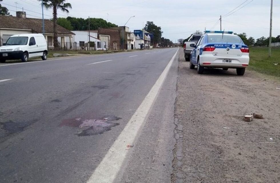 Una chica murió y otra resultó herida de gravedad al chocar en moto en la Ruta Nacional 11