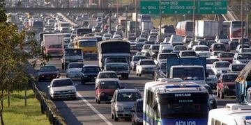 Congestión de tránsito en la autopista Ricchieri por un choque múltiple\u002E