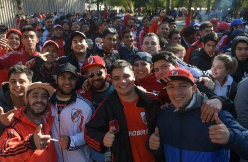Copa Argentina: comenzó la venta de entradas y los hinchas de River coparon el Malvinas