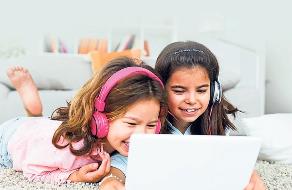 Los riesgos detrás de exponer a niños a dispositivos electrónicos