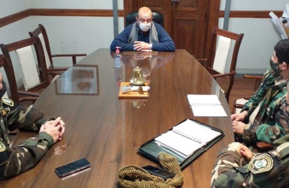 Sánchez se reunió con altos funcionarios del Comando de Patrulla Rural