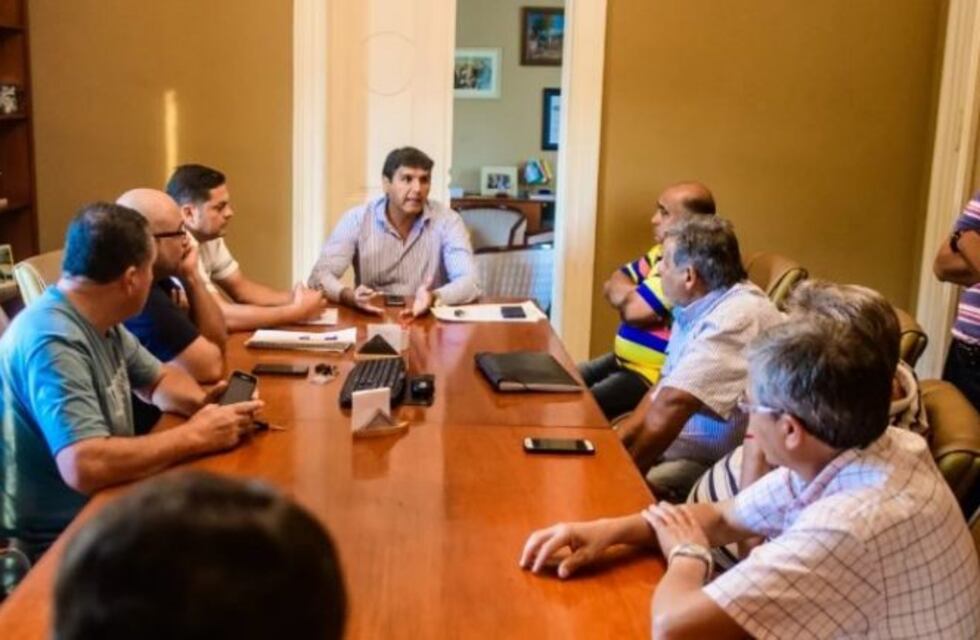 Representantes de taxistas y remiseros se reunieron con el Municipio
