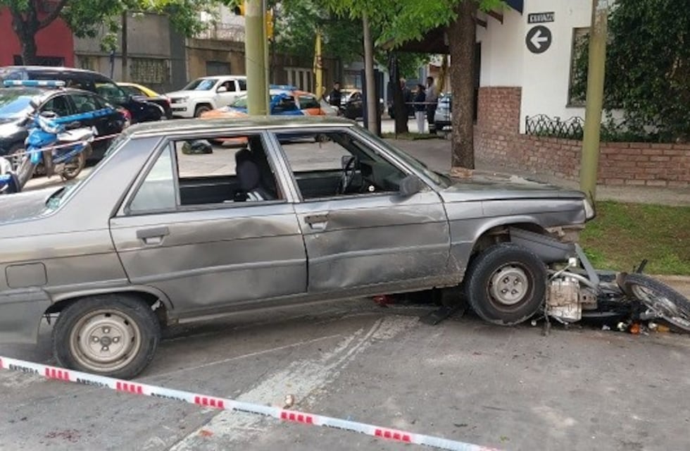 Cansado de los cortes, un hombre atropelló a dos personas en un piquete
