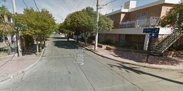 Vecinos detienen a un presunto delincuente\u002E