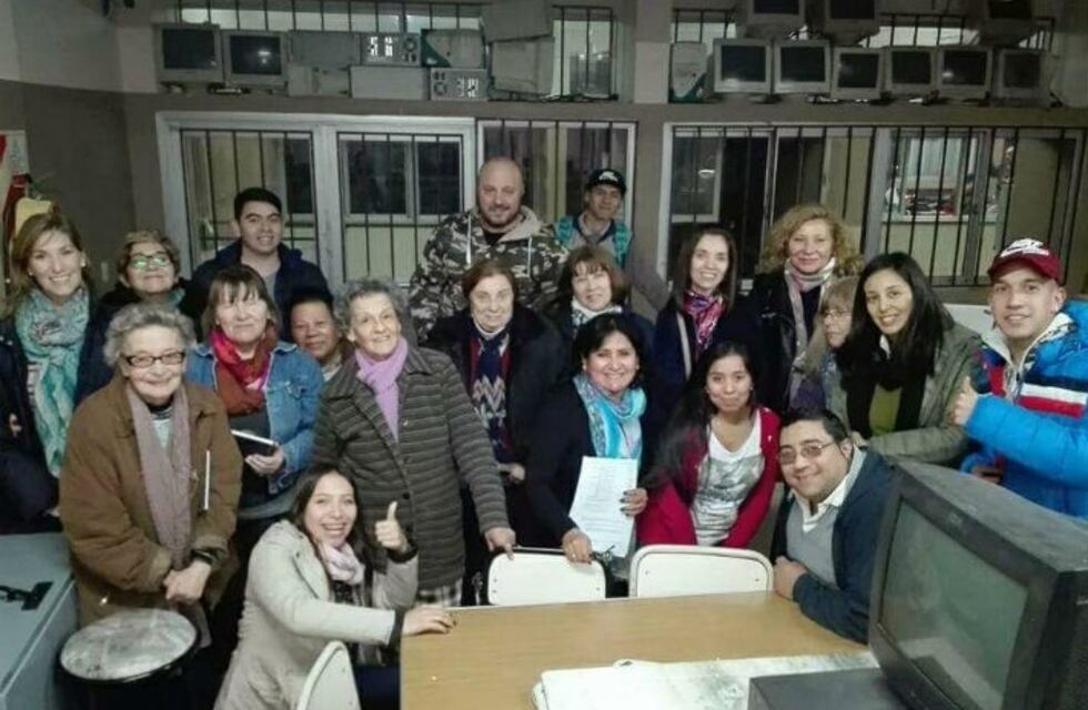 De alumnos a profes de PC para los abuelos