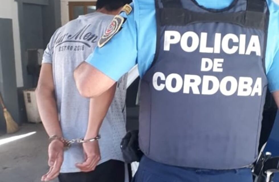 Alta Gracia: agredió a su pareja en la vía pública y quedó detenido