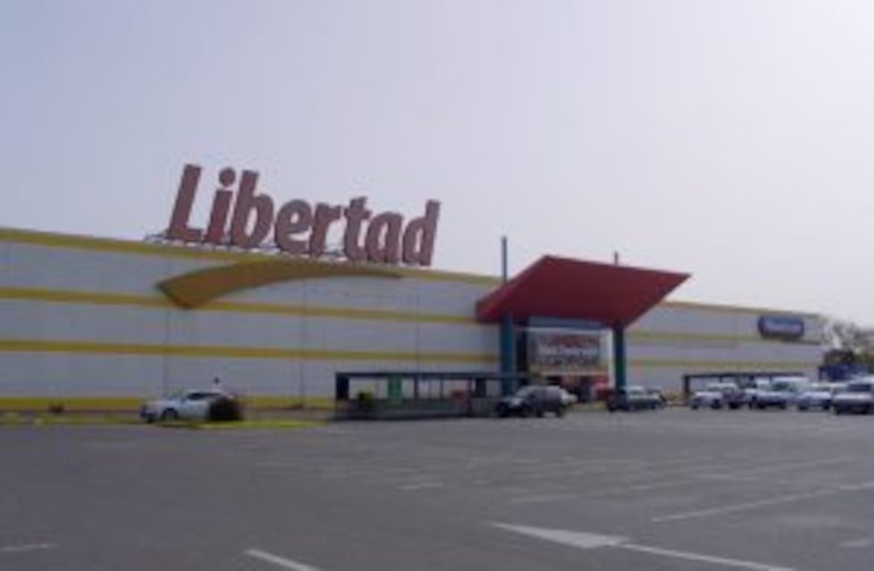 Denuncian el despido "sin causa" de 10 trabajadores del supermercado Libertad