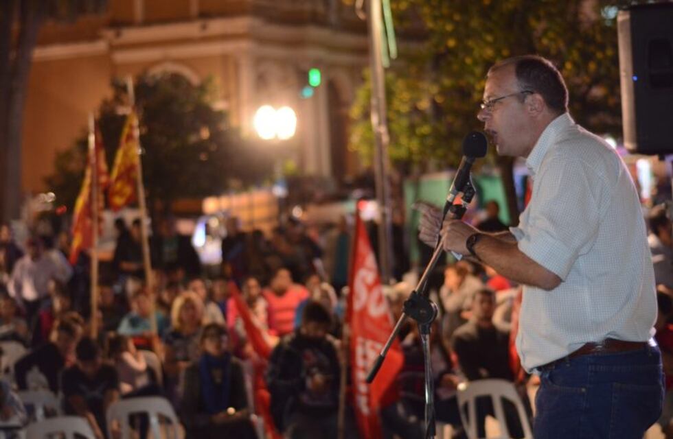 Ariel Osatinsky es el candidato a gobernador por el Frente de Izquierda en Tucumán