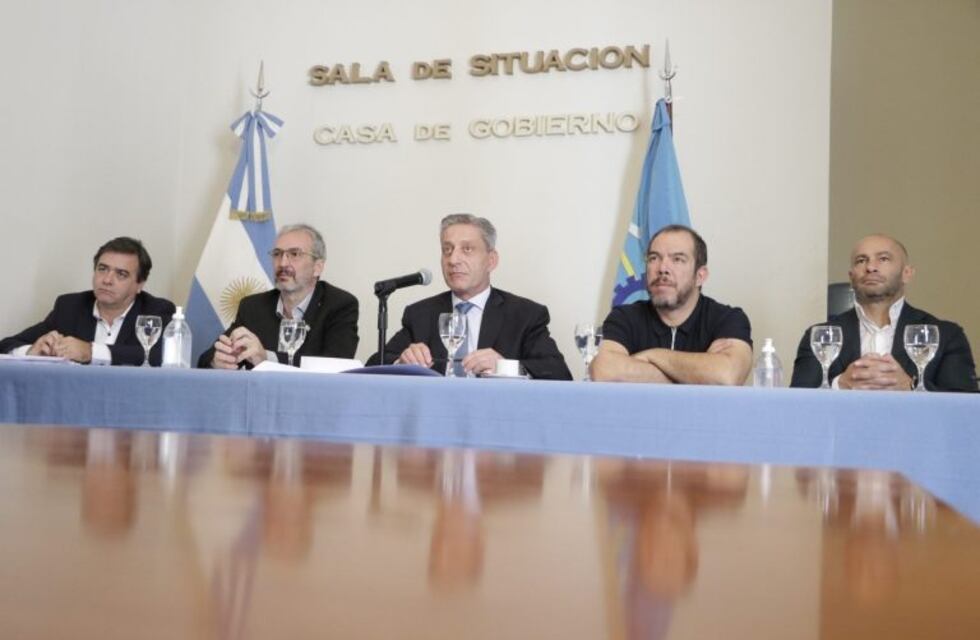 Arcioni mantuvo una videoconferencia con Intendentes sobre el protocolo de prevención del COVID-19