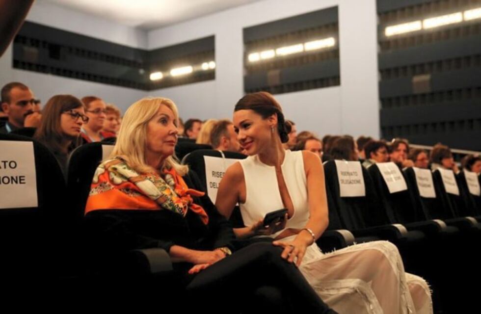 Pampita viajará a Chile y se hospedará en la casa de su exsuegra