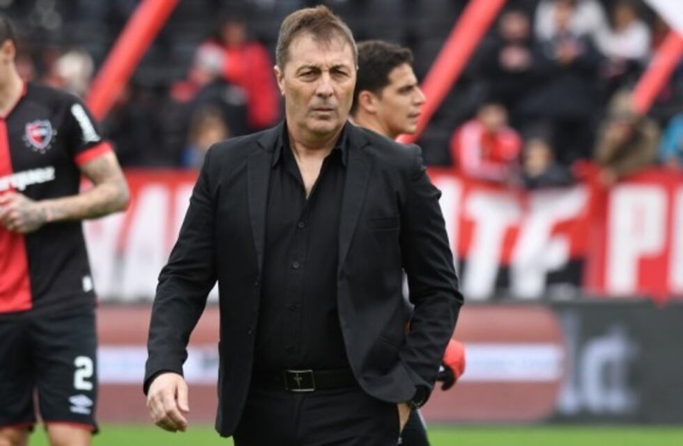 Cuáles son las posiciones que busca reforzar Kudelka en Newell's