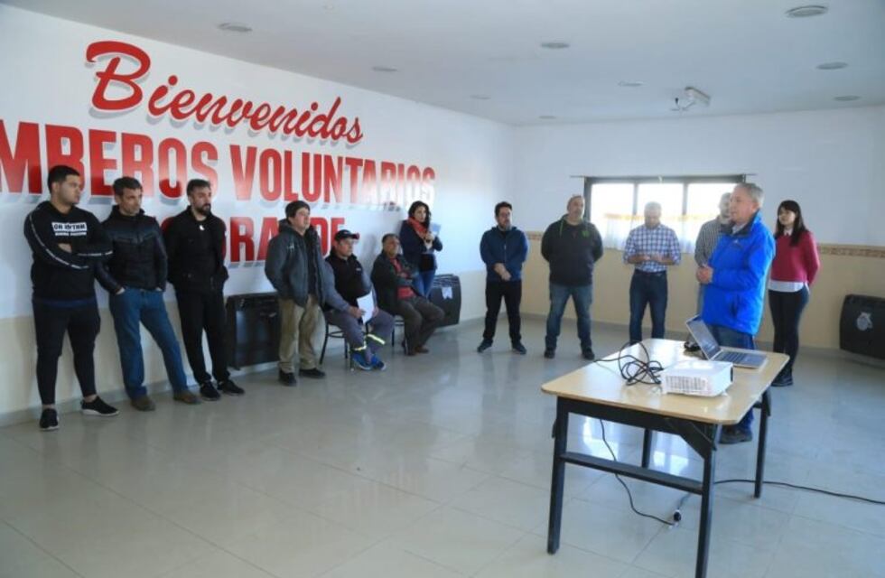 Gobierno presentó el plan de restauración y de mediación hidroambiental de la laguna Seca y de los Cisnes