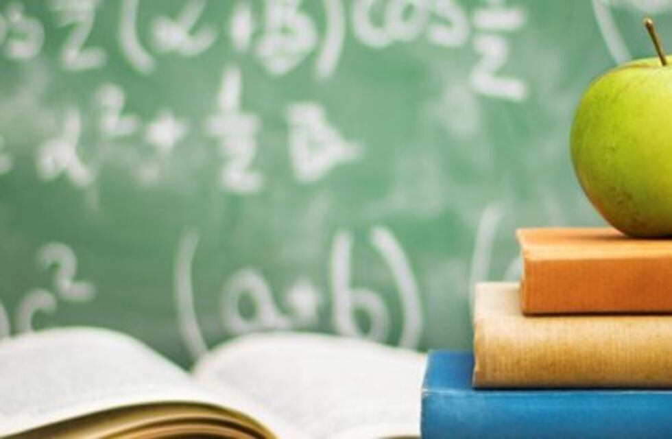 Brindan clases de apoyo en Río Ceballos