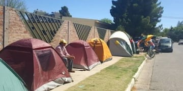 Tras el acampe, se agregó el turno tarde para estudiar enfermería en Plaza Huincul\u002E