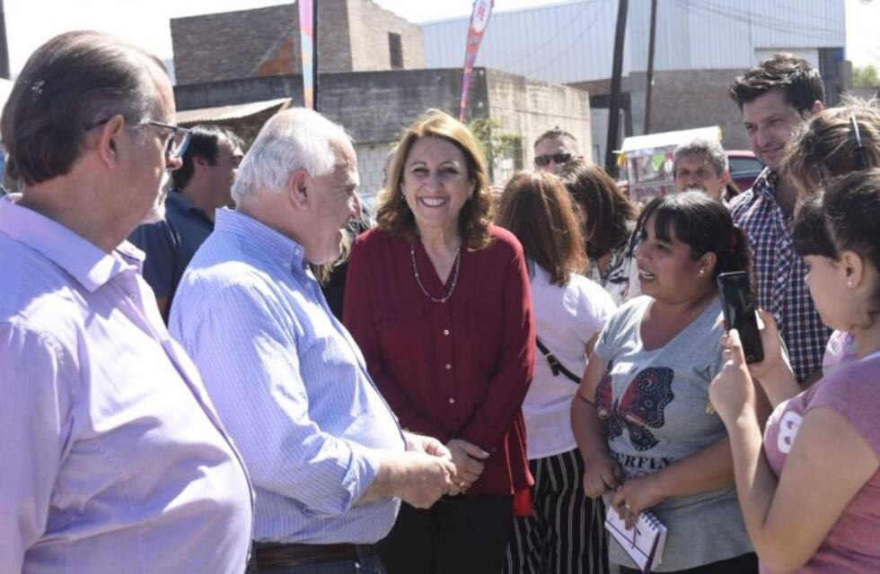 Fein insistió en que todos los barrios rosarinos tendrán cloacas al final de su mandato