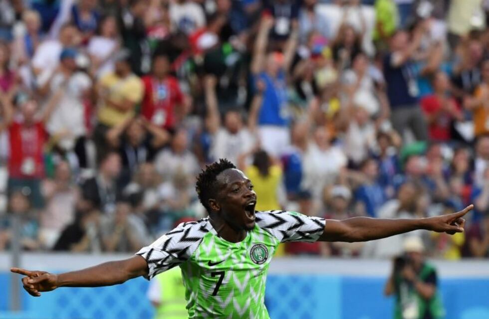 Nigeria le ganó 2-0 a Islandia y dejó a Argentina con chances de clasificación