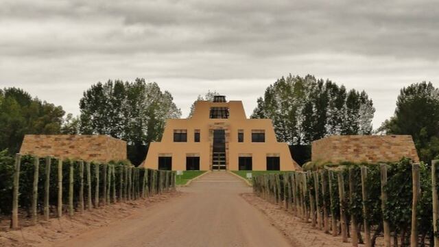 La bodega Catena Zapata es una de las mu00e1s prestigiosas de Mendoza.