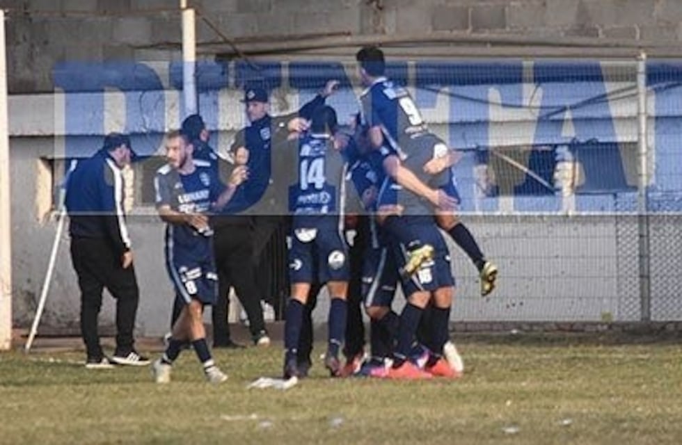 Mal sábado para los capitalinos en el Federal B: perdieron Peñarol y Las Palmas