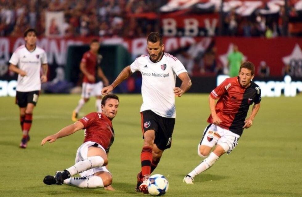 Preparan un cambio de horario para el segundo amistoso entre Newell's y Colón