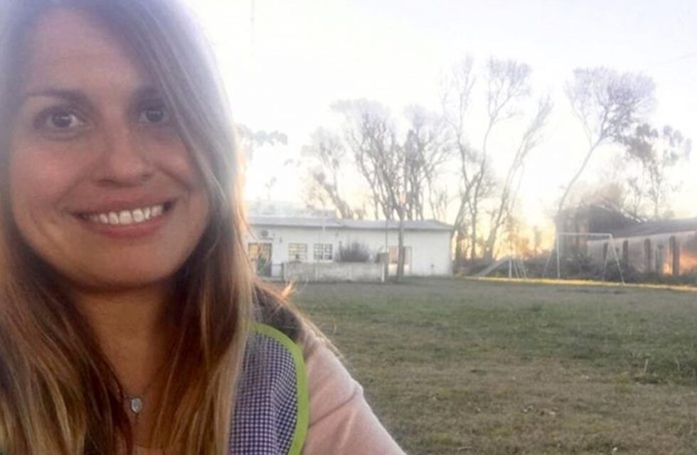 Una maestra rural pampeana viaja, enseña y vive sola en un paraje perdido en el mapa