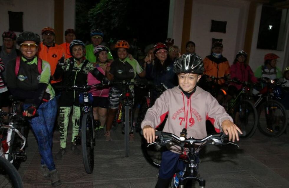 Exitosa bicicleteada Luna llena en Punta Alta