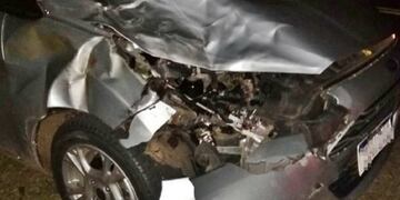 Un entrerriano chocó una vaca y se le destrozó el auto