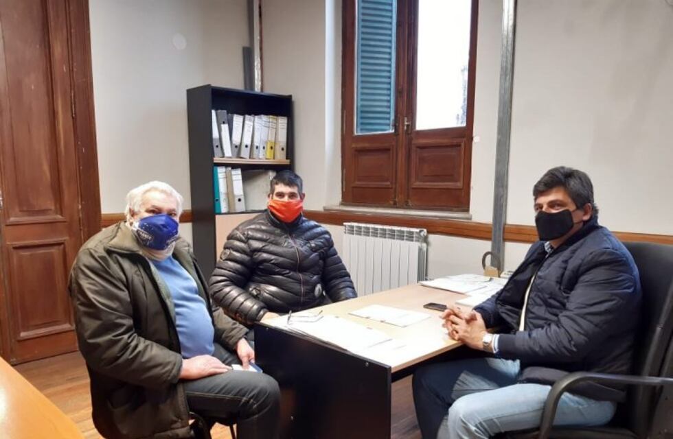 Calesiteros se reunieron con Matías Fhurer