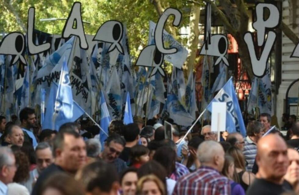 Mendoza marchó por "Memoria, Verdad y Justicia"