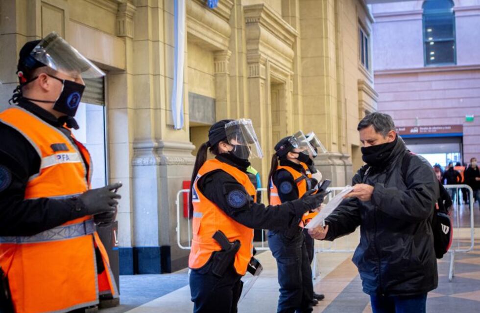 Cayó al 17% la circulación en transporte público en el AMBA con la nueva cuarentena estricta