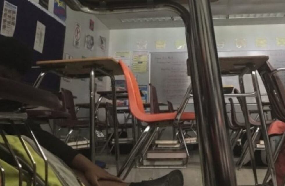 El momento en el que el tirador abrió fuego en la escuela de Florida