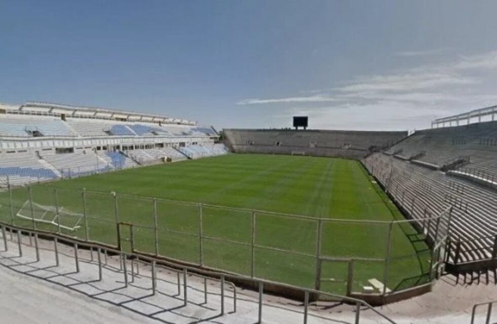 Inédito: en San Juan los camioneros serán aislados en un estadio de fútbol