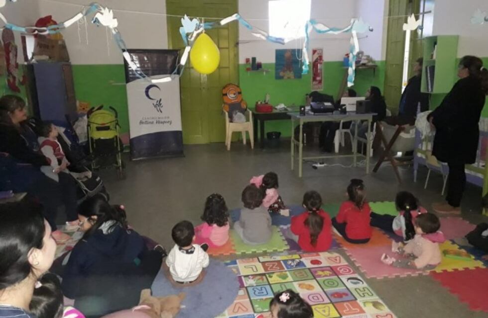 El Centro Mujer gestionó la visita del programa boca sana a la guardería del Hospital Perrando