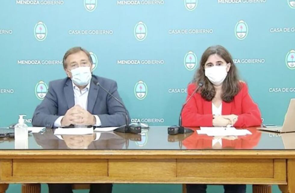 Quedan prohibidas las reuniones familiares y los bares por 15 días