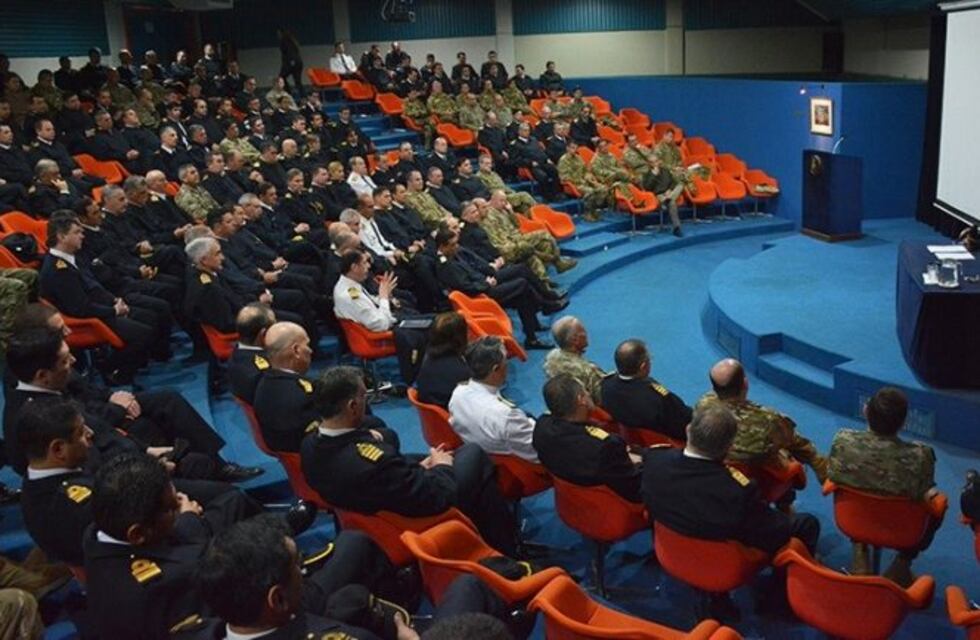 Funcionarios de Defensa visitaron Puerto Belgrano