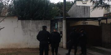 Uno de los allanamientos ocurrió en calle Lugones al 3800\u002E (@joseljuarezjose)