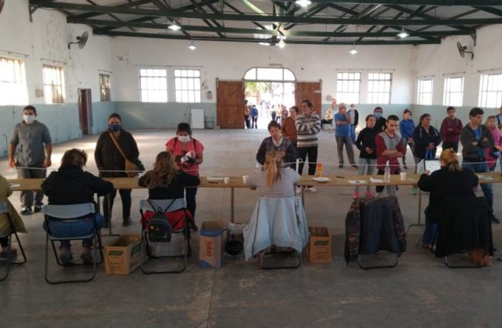 Nueva entrega de bolsones alimentarios, con mejores medidas preventivas