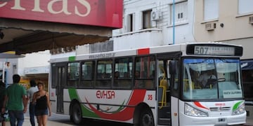 Disconformidad de los usuarios de los colectivos Vercelli por incumplimiento de horarios.