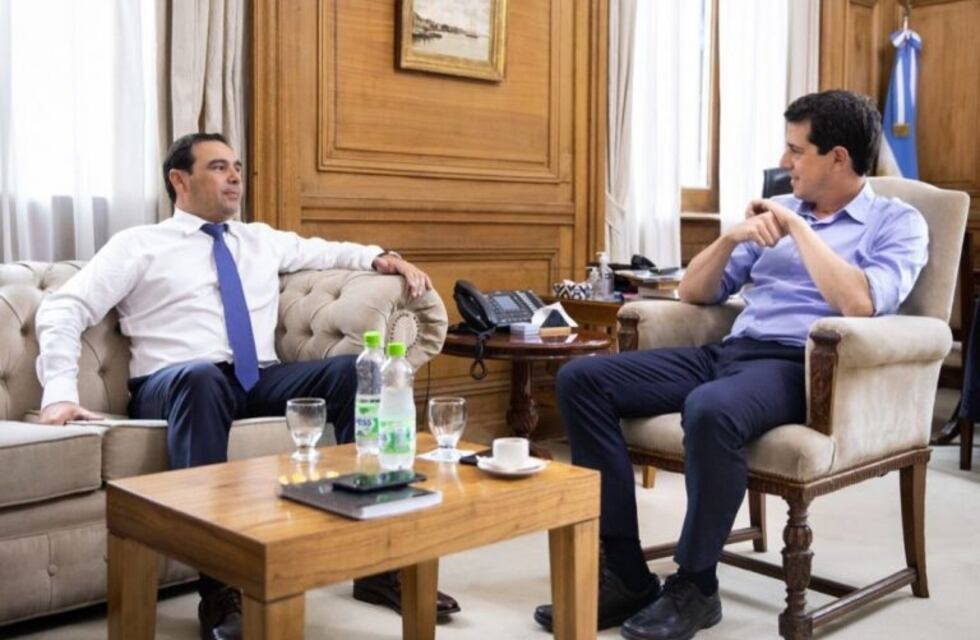 Gustavo Valdés se reunión con el ministro "Wado" De Pedro