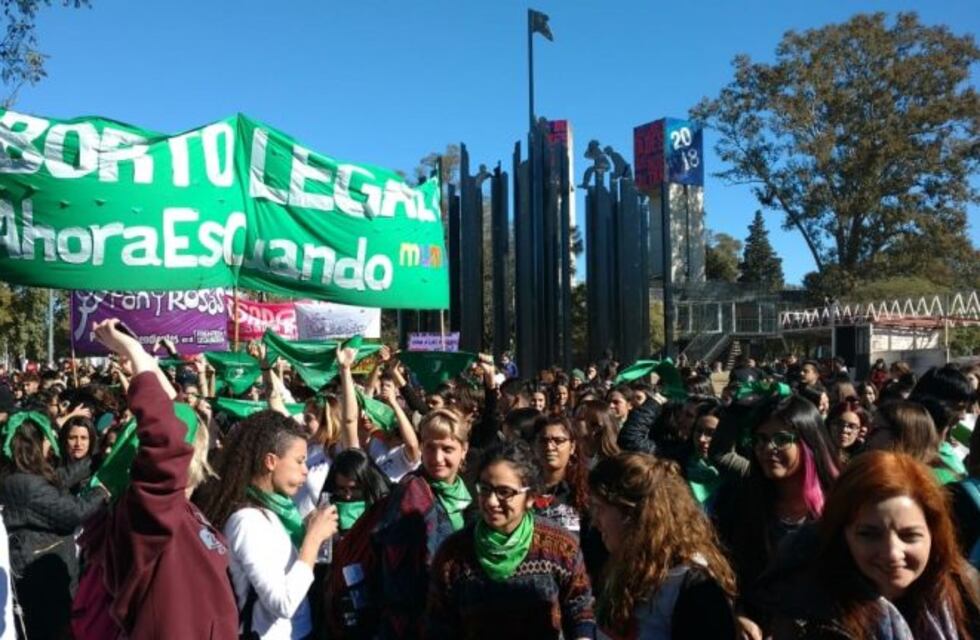 Despenalización del aborto: manifestaciones y vigilia en Córdoba