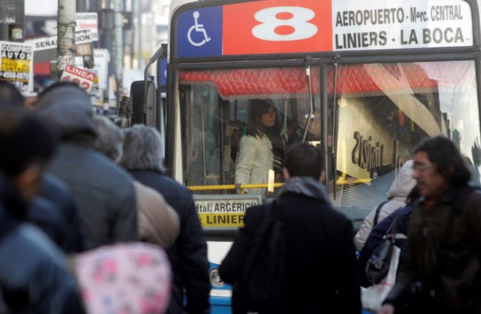 Transporte público: eliminan las restricciones a la cantidad de pasajeros