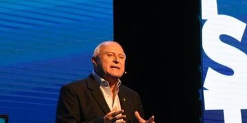 El gobernador santafesino Miguel Lifschitz\u002E (@MiguelLifschitz)