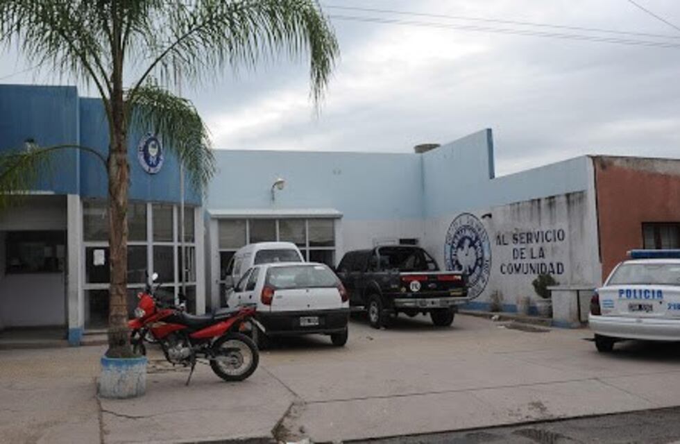 San Cayetano: efectivos de la comisaria cuarta secuestran un arma de fuego y municiones en un allanamiento