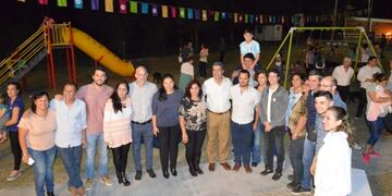 Capitanich y vecinos de la zona habilitaron las obras\u002E (Prensa Municipio)