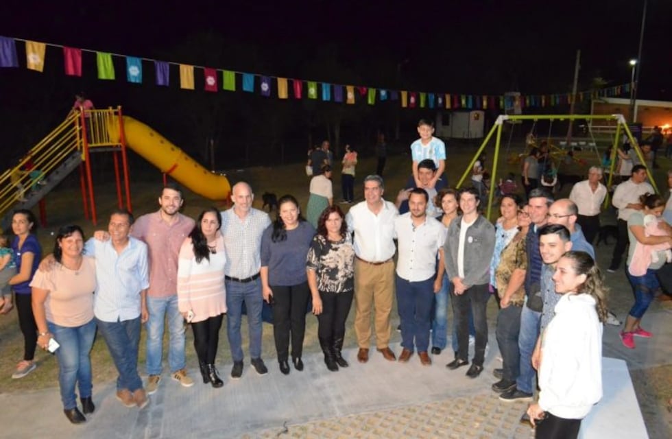 El municipio inauguró una nueva plazoleta