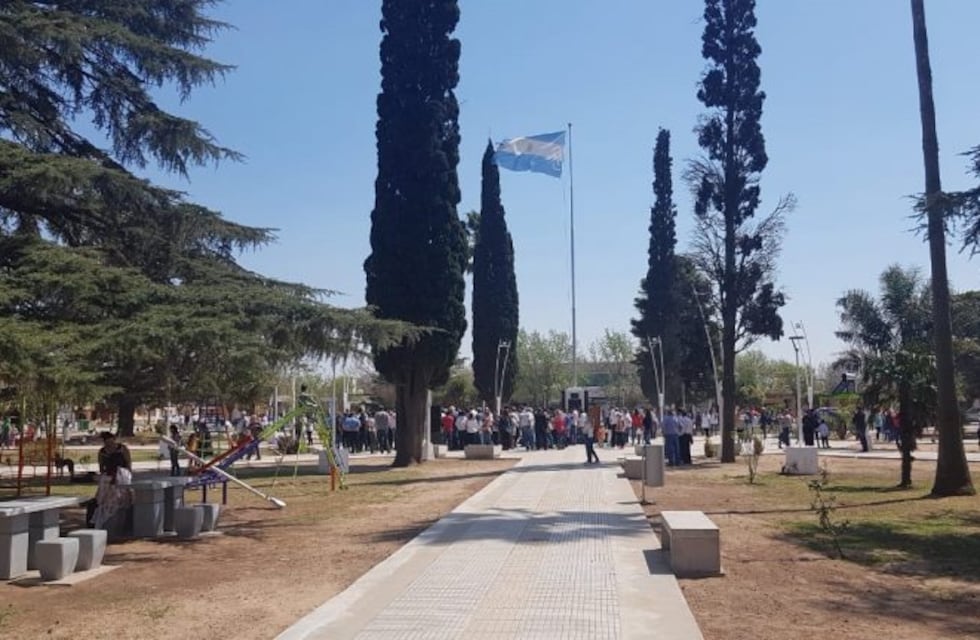 Las Junturas inauguró la remodelación total de su plaza
